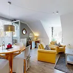 Appartementhaus Binzer Sterne 59 *